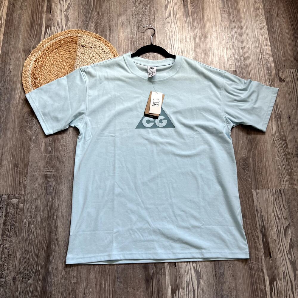 NIKE ACG Dri-Fit Mens Short-Sleeve T-Shirt NWT